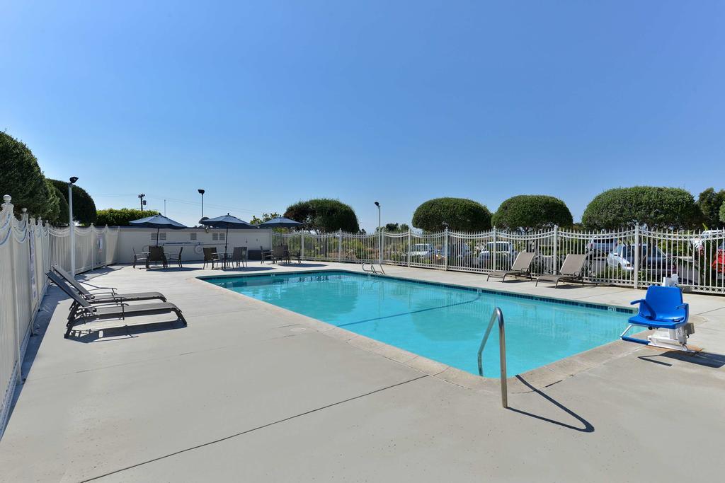 Motel 6-Vista, Ca Екстер'єр фото
