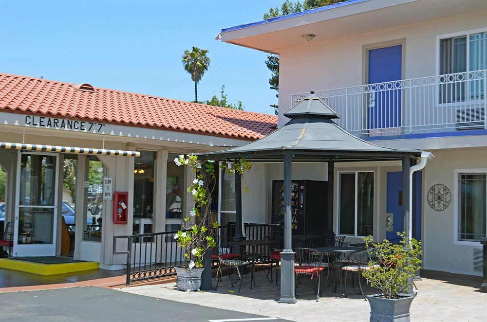 Motel 6-Vista, Ca Екстер'єр фото