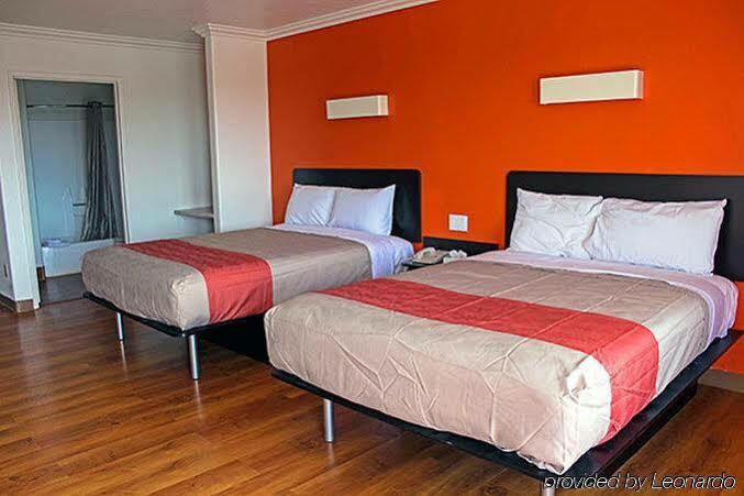 Motel 6-Vista, Ca Екстер'єр фото